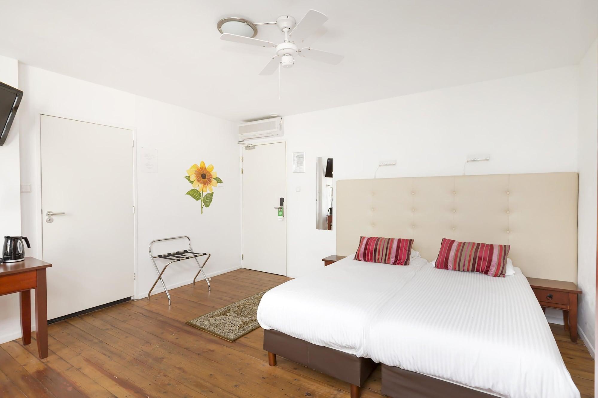 Lange Mare City Hotel เลเดน ภายนอก รูปภาพ