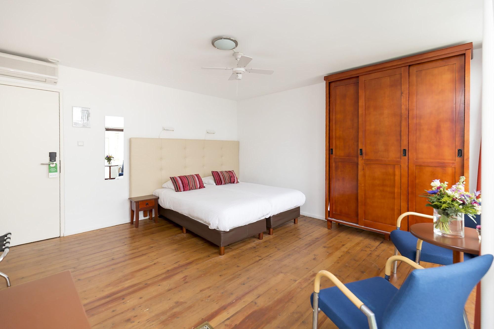 Lange Mare City Hotel เลเดน ภายนอก รูปภาพ